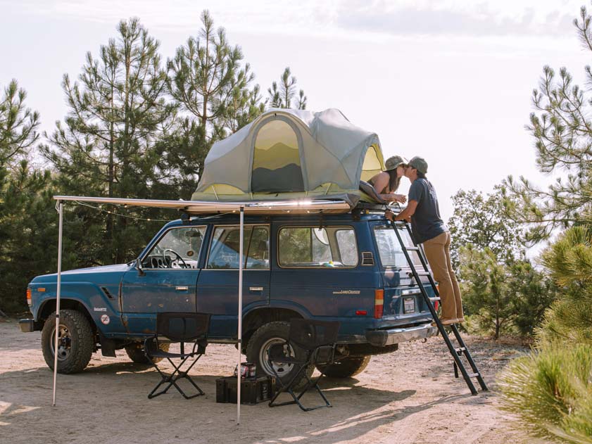 ROOF RACK CAMPING